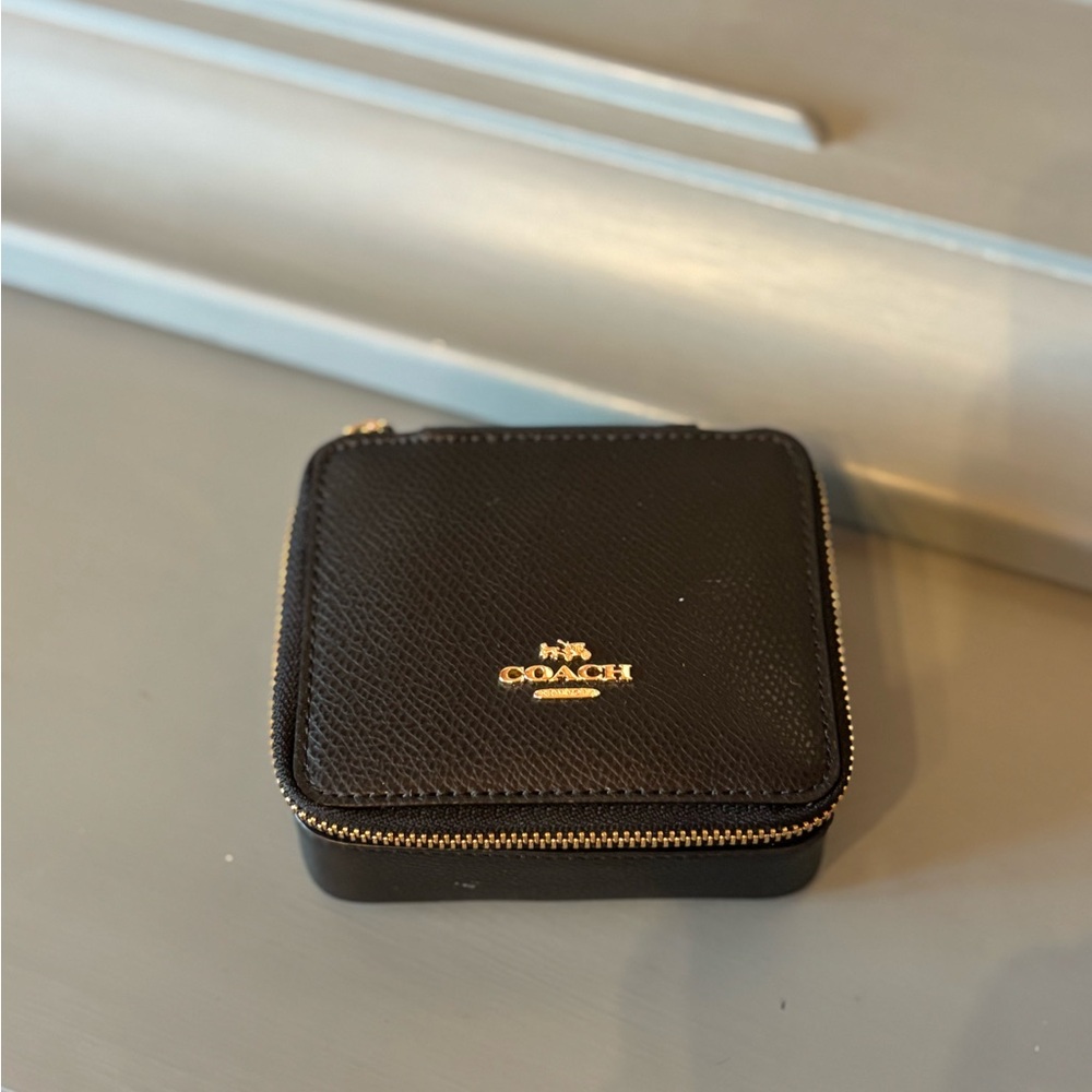Coach Black Leather Zip-Around jewelry holder